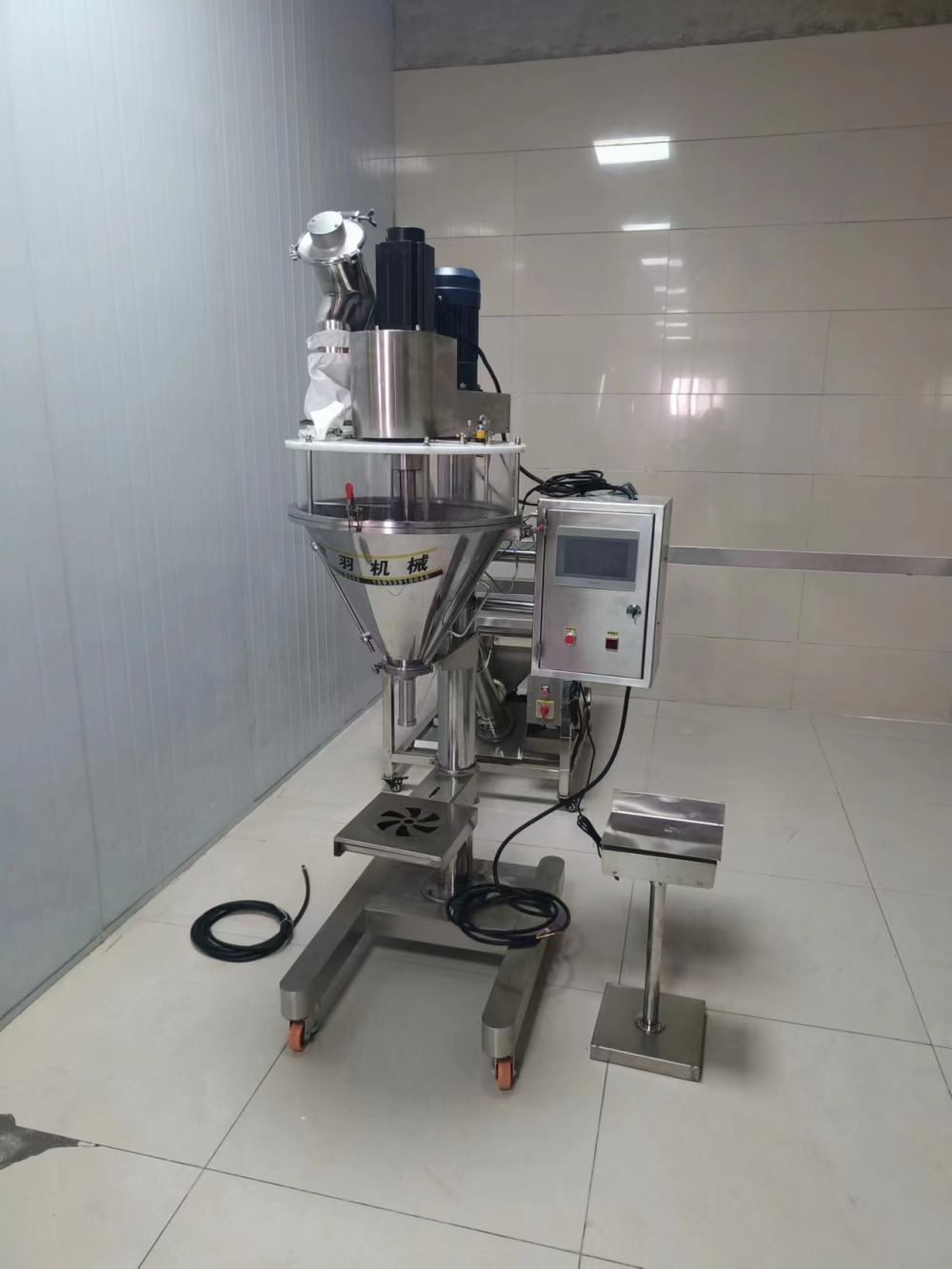 半自動(dòng)白糖定量包裝機(jī)設(shè)備組成和工作原理